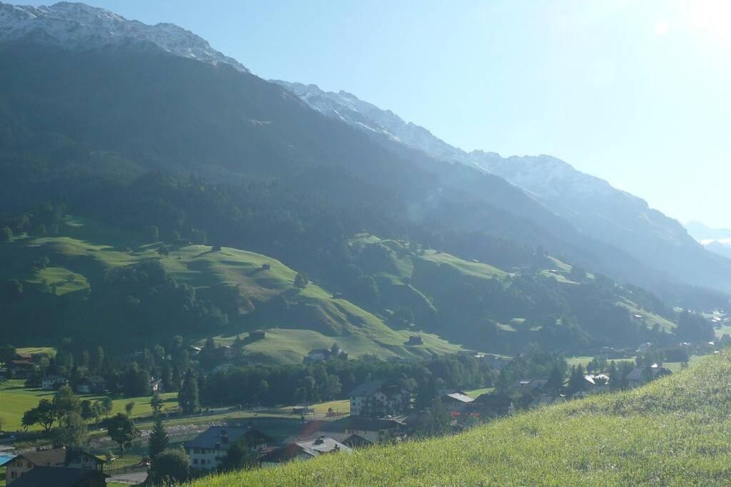 Appartement In Hus Signal Met Prachtig Uitzicht Op De Bergen Klosters Bagian luar foto